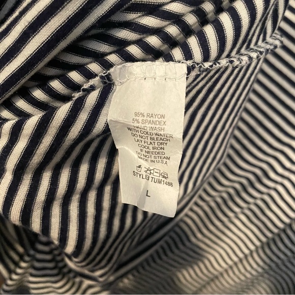 Striped Criss Cross V Neck 3/4 Sleeve Shirt Blouse - Picture 8 of 8